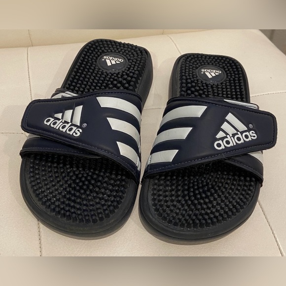 Adidas adissage Slides - Picture 7 of 8